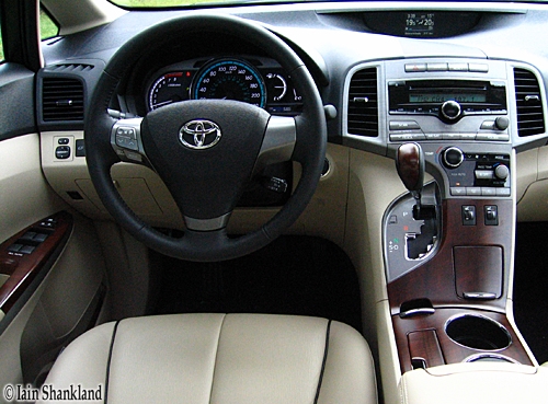 Có nên mua Toyota Venza 2010 ở thời điểm hiện tại  Blog Xe Hơi Carmudi